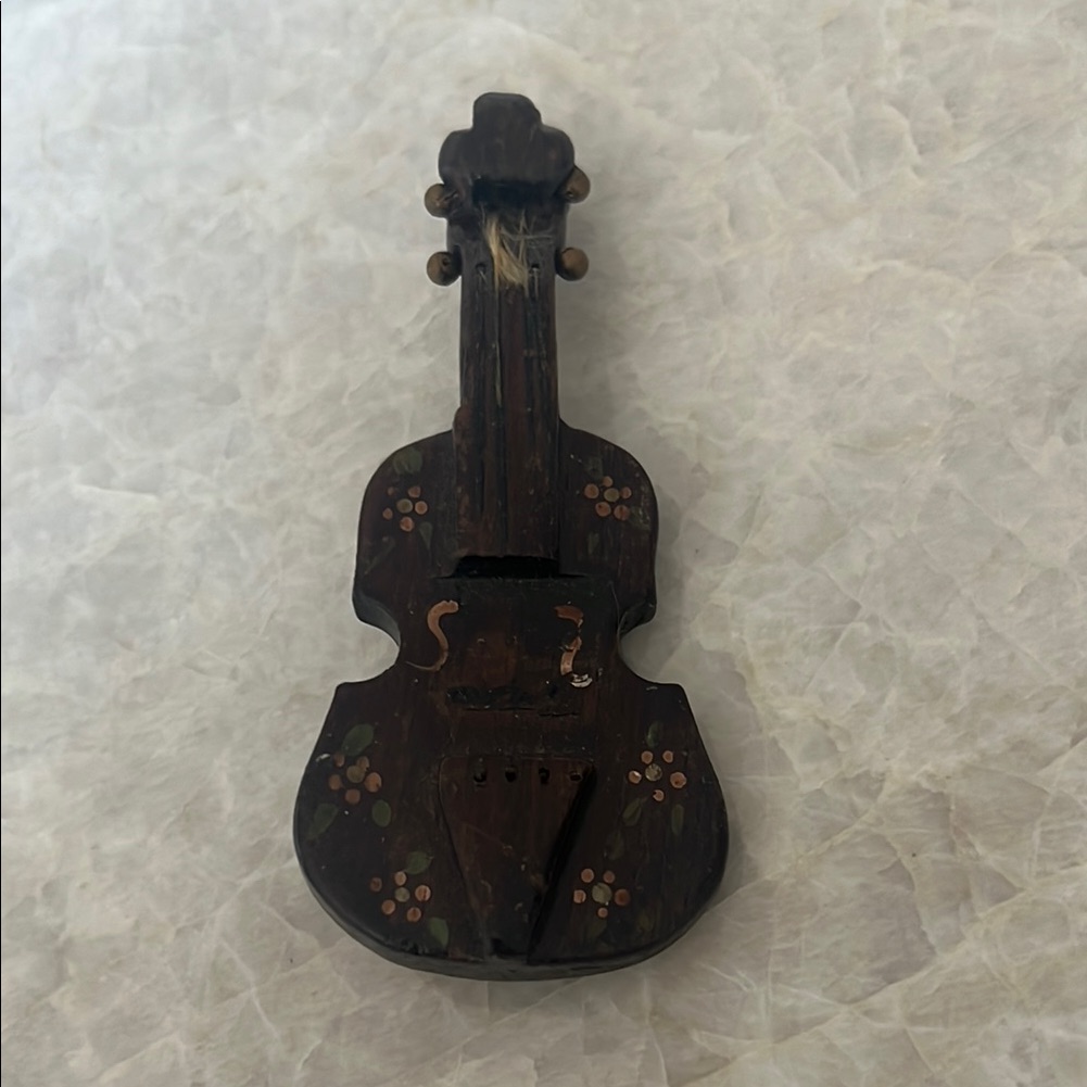 Handcrafted Brown Violin Brooch
